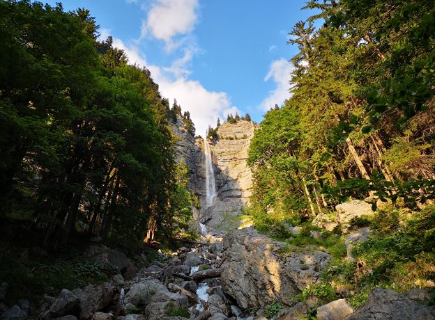 Hike to Mason Waterfall